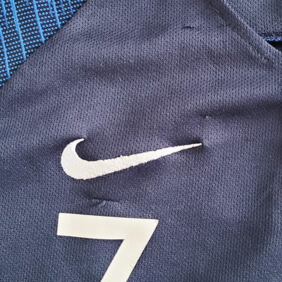 Nike Dri Fit Paris St-Germain France Soccer Jersey - Griezmann #7 - Youth 24 - Picture 7 of 8